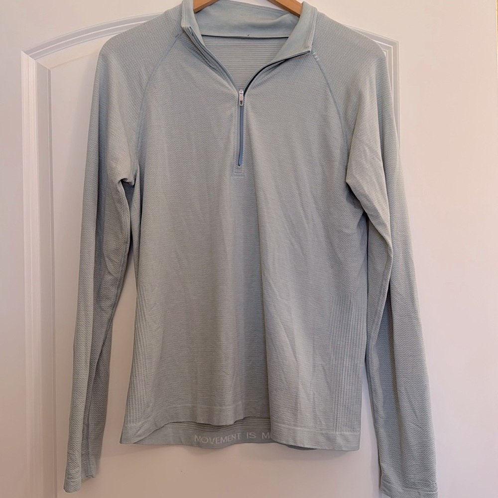 Lululemon top